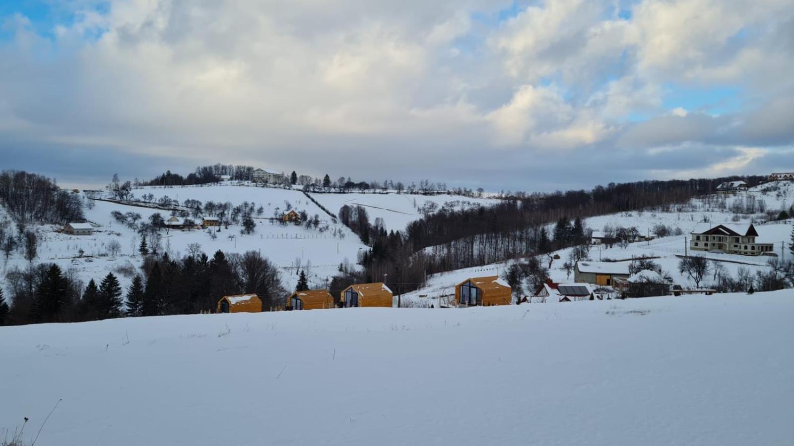 My Little Village Poiana Mărului Εξωτερικό φωτογραφία